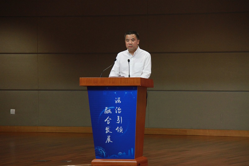 鄒小偉.jpg